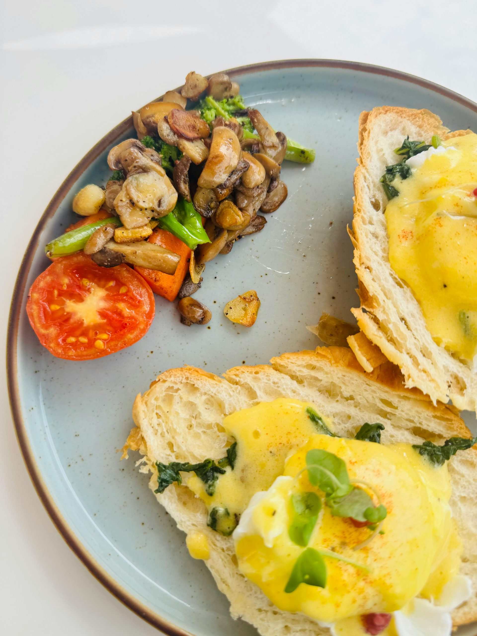 Read more about the article Nourishing for Yogic Practices: A Simple Guide for Yoga Enthusiasts 